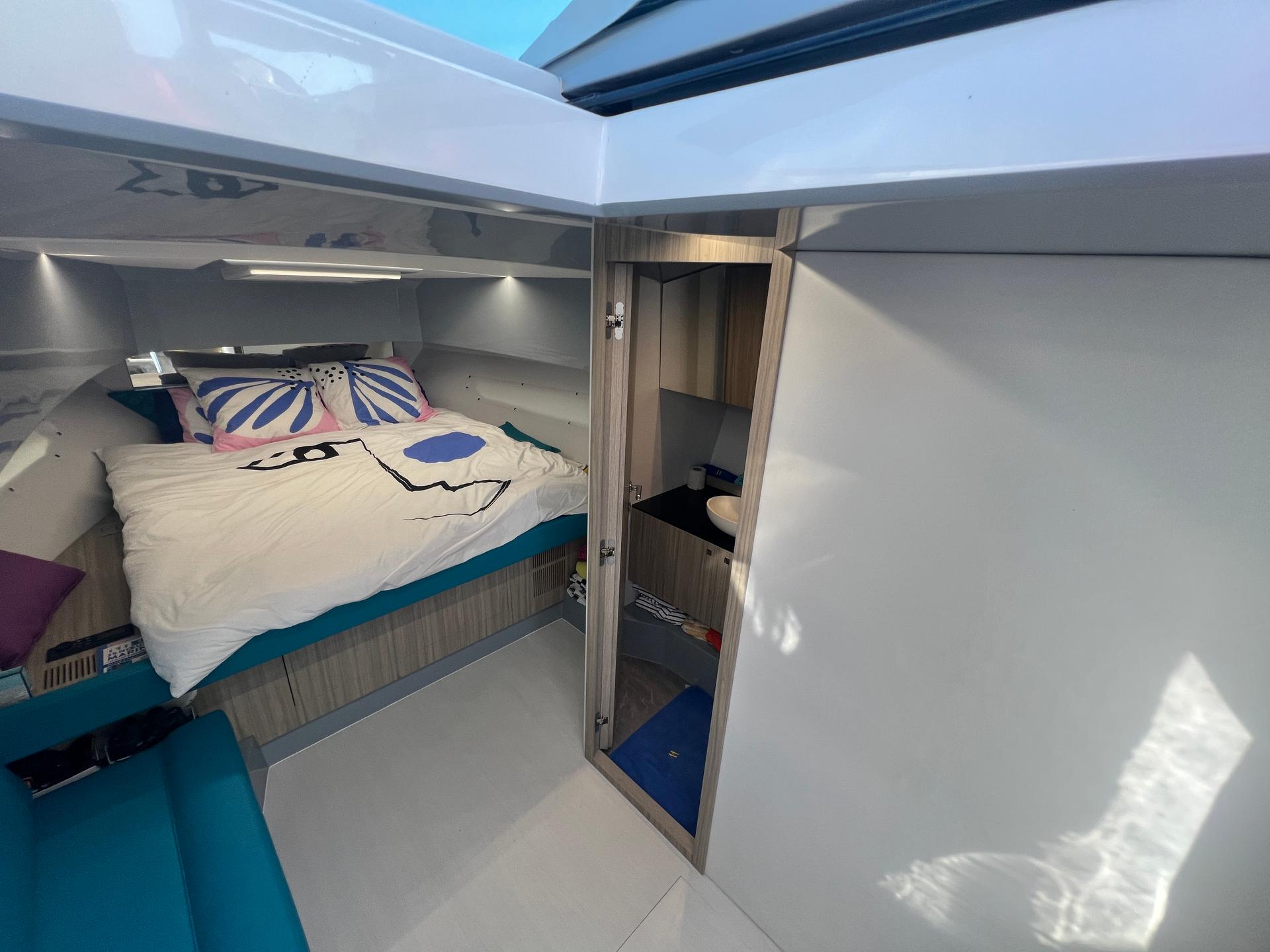 slider 5 Rio Yachts Daytona 34